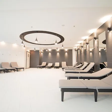 Hanza Tower De Lux Black 슈체친