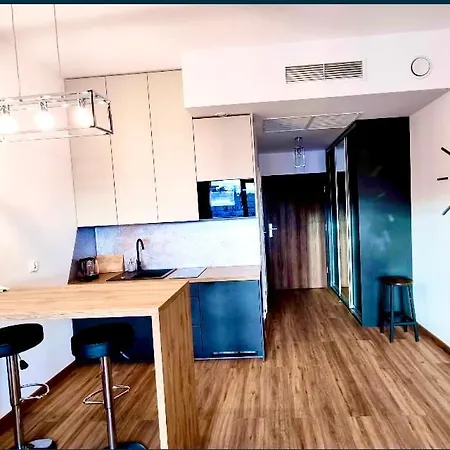 아파트 Hanza Tower De Lux Black *