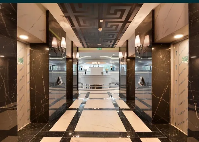 Hanza Tower De Lux Black