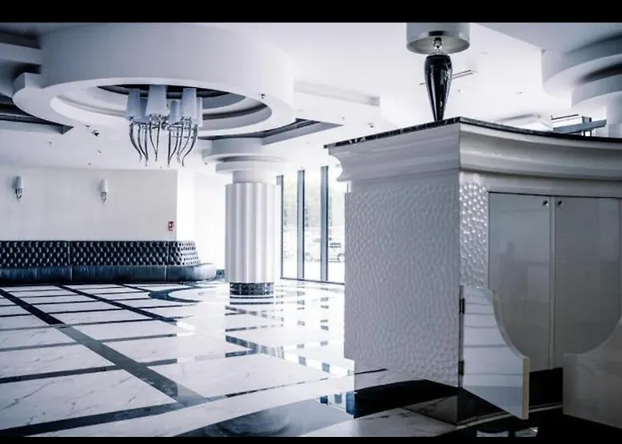 Hanza Tower De Lux Black Apartment *