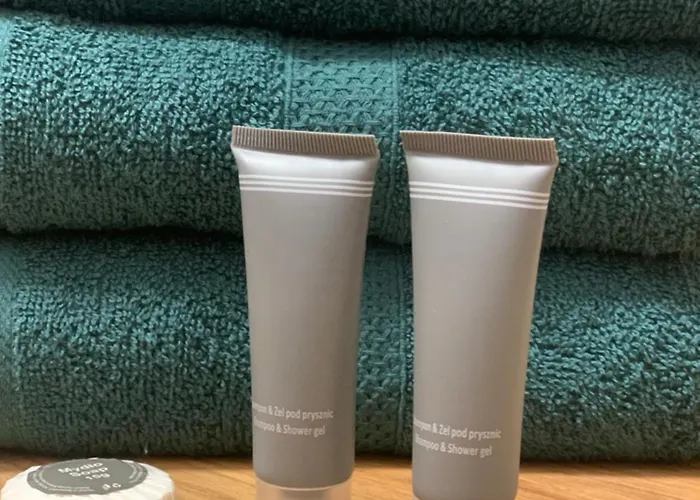 Hanza Tower De Lux Black